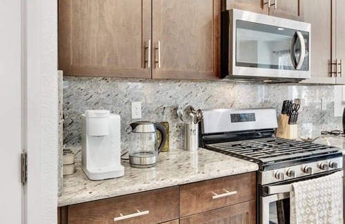 Lathrop House | Luxury Private Getaway Relax in River Islands!