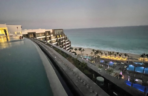 Los Cabos Apartment | Luxury residence, 3BD 3.5BA loft, 3,563 sqft living space, amazing ocean views.