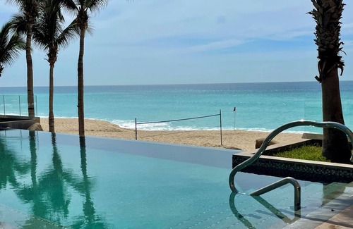 Los Cabos Apartment | Luxury residence, 3BD 3.5BA loft, 3,563 sqft living space, amazing ocean views.