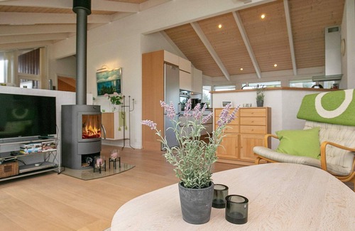 Grønhøj House | Luxury Retreat in Gronhoj Strand-By Traum