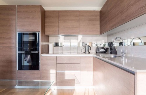 Woolwich Apartment | Luxury river side penthouse