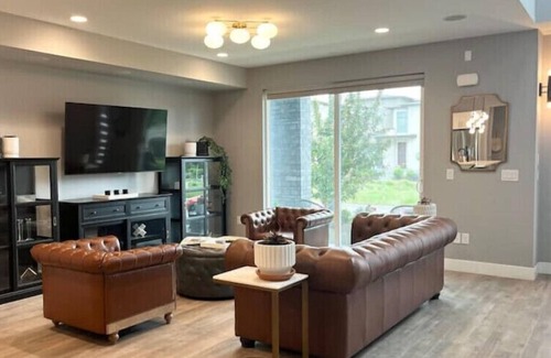 Northfield House | Luxury Rooftop Patio Home - Mountain & City View’s