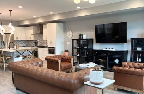 Northfield House | Luxury Rooftop Patio Home - Mountain & City View’s