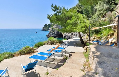 Pogerola Apartment | Luxury Room With sea View in Amalfi ID 3938