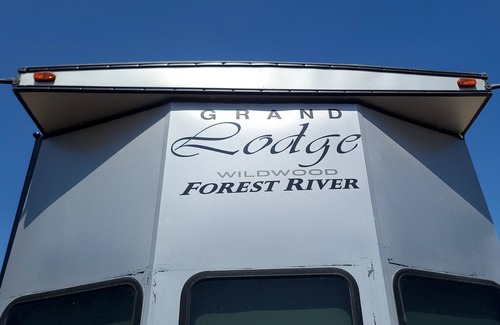 Eagle Pass House | Luxury RV with full kitchen sleeps family of 6 inside fenced property