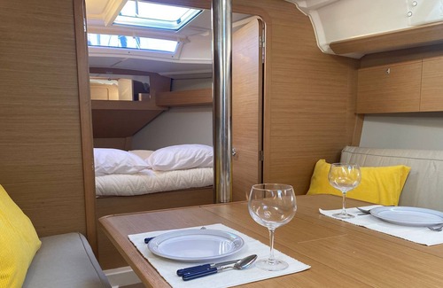 Setubal Boat Rental | luxury sailboat