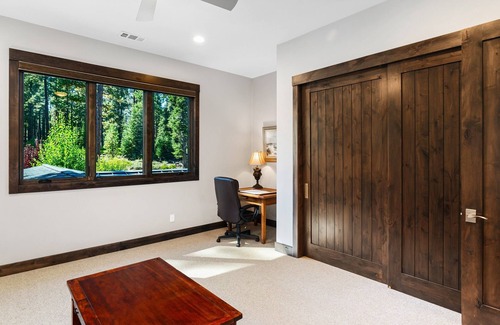 Ponderosa Palisades House | Luxury Schaffer's Mill - Monthly Rental - Truckee