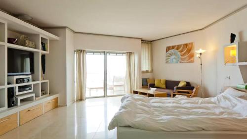 Herzliya Pituach Apartment | Luxury Sea View Apartment