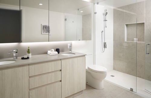 Belltown Hotel | Luxury Seattle Suite w/Balcony, King Bed & Pools—Near South Lake Union Fun!