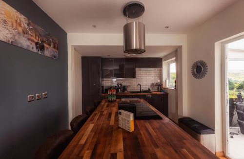 Isle of Skye Apartment | Luxury Seaview Cottage by Fairy Pools