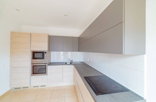 Għadira Apartment | Luxury Seaview Pool-Hosted by Sweetstay