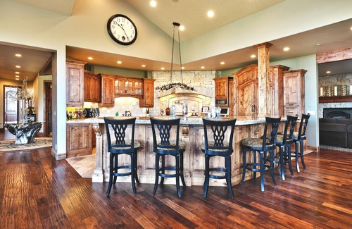 Deer Valley Ski Chalet | LUXURY SKI CHATEAU, PROFESSIONAL DECOR, FABULOUS VIEWS, SLEEPS 17 IN COMFY BEDS!