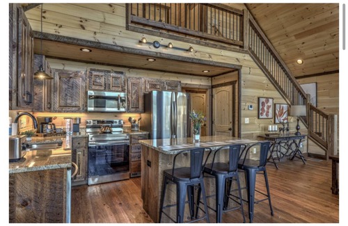 Morganton Cabin | Luxury, Spacious Cabin w/Mtn view, work office, hot-tub, arcades, Weber Grills