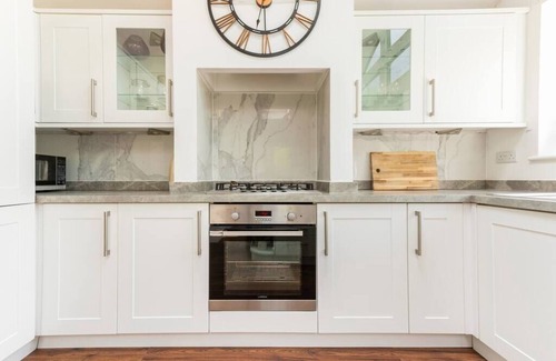 Potters Bar House | Luxury & Spacious 2 Bed Annex with Private Garden
