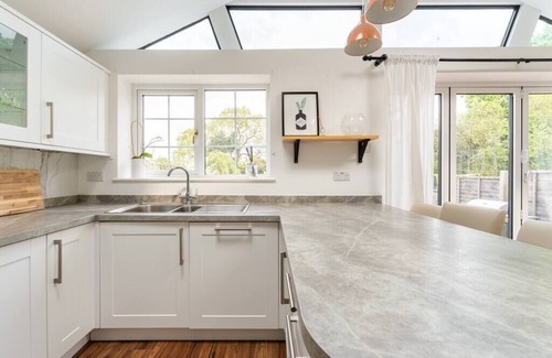 Potters Bar House | Luxury & Spacious 2 Bed Annex with Private Garden