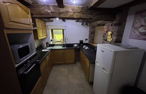 Midhopestones House | Luxury Stone Barn Conversion-On the edge of The Peak District. Hot Tub EV charge