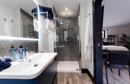 Macosquin House | Luxury studio with HOT TUB and Stunning Gardens