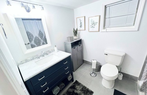Winter Haven House | Luxury Style home w/fire pit nnear LakeHoward n20min to LEGOLAND! nPet-Friendly