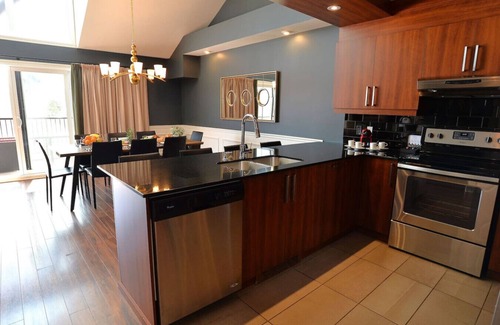 Saint-Sauveur Apartment | Luxury suite with breathtaking views Ski in Ski out