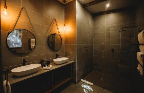 Harare Apartment | Luxury Suite with kitchenette - 2262