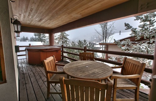 Deer Valley Apartment | Luxury Three Bedroom Suite with Mountain Views and Hot Tub 3 Apartment Hotel by RedAwning