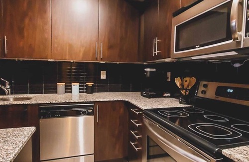 Downtown Toronto Condo | Luxury Toronto Canada Downtown Hotel Towers by Scotiabank Arena | 2+2