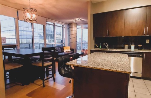 Downtown Toronto Condo | Luxury Toronto Canada Downtown Hotel Towers by Scotiabank Arena | 2+2