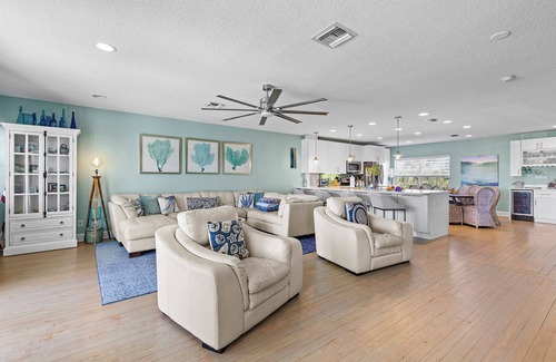 Horton Shores House | Luxury Townhome Walking Distance to the Beach & Flagler Ave