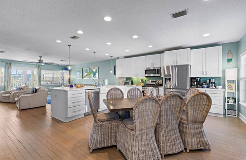 Horton Shores House | Luxury Townhome Walking Distance to the Beach & Flagler Ave