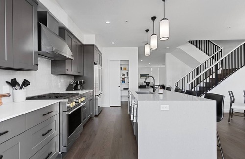 Ashwaubenon House | Luxury Townhome in Exclusive Titletown District