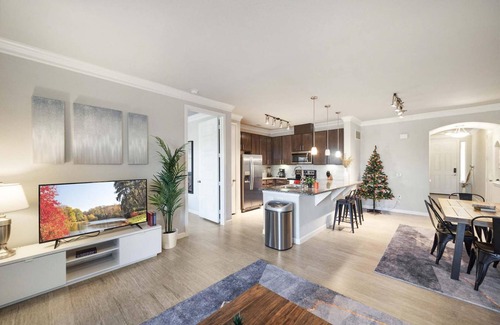 McNeil Apartment | Luxury Townhome Pool North Austin Evonify