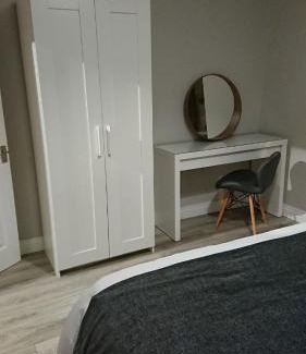 Belfast City Centre House | Luxury Townhouse 3 minutes from City Centre