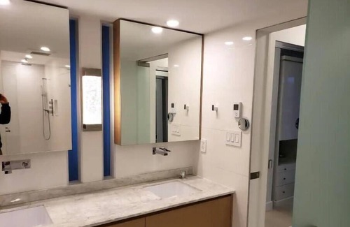 Strathcona Condo | Luxury two-bedroom condo in central Vancouver