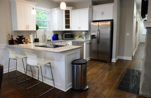 Atlanta House | Luxury Urban Oasis 1.5 miles from Mercedes Stadium