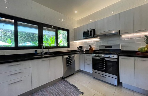 Tamarindo Villa | Luxury Villa-9p Max-7 Min to Tamarindo-Beach Club Access