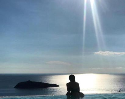 Cucco-Riviere Villa | Luxury villa Blue&Blanc piscina a sfioro isola