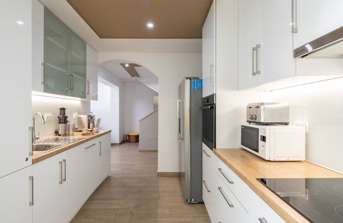 Stanici Villa | Luxury Villa Holiday Residence with heated pool, jacuzzi and BBQ near the beach in Stanici - Omis