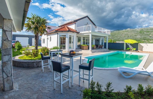 Blagaj Villa | Luxury Villa Horizon