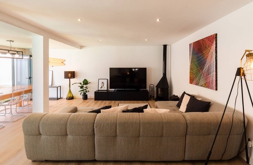 Ajuda Villa | Luxury Villa in the city