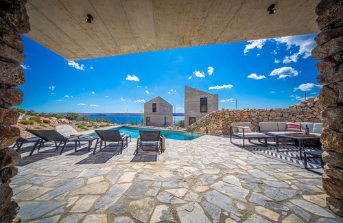 Lukovo Sugarje Villa | Luxury villa Rock - with private pool and beach