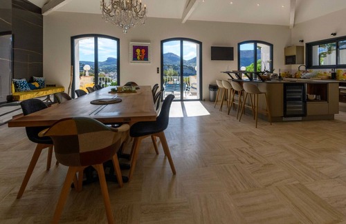 Cassis Villa | Luxury Villa Swimming Pool with Sea View