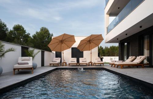 Srima Villa | Luxury Villa Vesper- Private Heated Pool, Hot Tub, Rooftop terrace