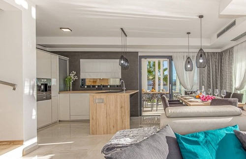 Krk Cabin | Luxury villa with an indoor and outdoor pool on the island of Krk
