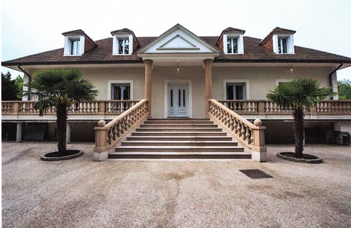 Hargeville Villa | Luxury villa with heated pool (5 bedrooms) near Paris 2024 Olympic Games