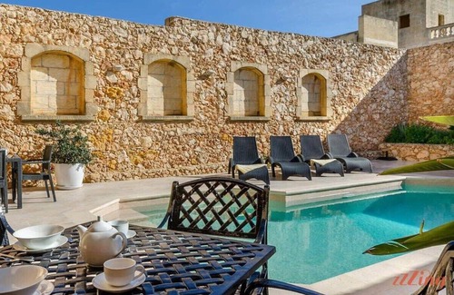 Sannat Villa | Luxury Villa with Pool in Gozo