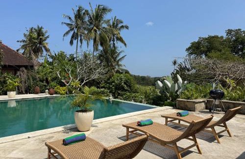 Suraberata Villa | Luxury Villa with Pool, Yoga, Jungle activities & Surf near Balian Beach