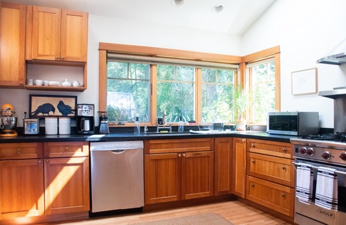 Port Townsend House | Luxury waterfront home on high bluff. Gorgeous views of ocean and sunsets.