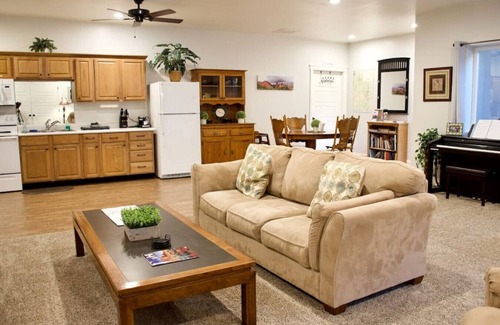 La Verkin Apartment | LV4 Large Basement Apartment for Zion Homebase