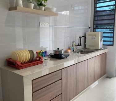 Ipoh House | LYL HOMESTAY-IPOH 10Pax 4R