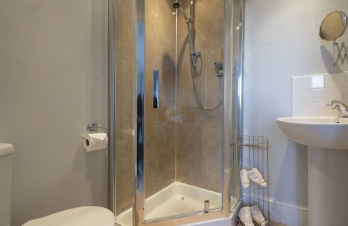Ambleside Bed & Breakfast | Lyndale Guest House